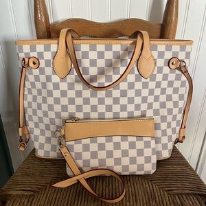 Checkered Tote Bag with Pouch